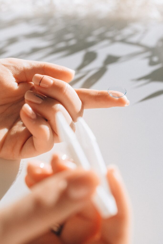 SelfMoisturizing Contact Lenses Hydrating Eyes All Day Contact Lens