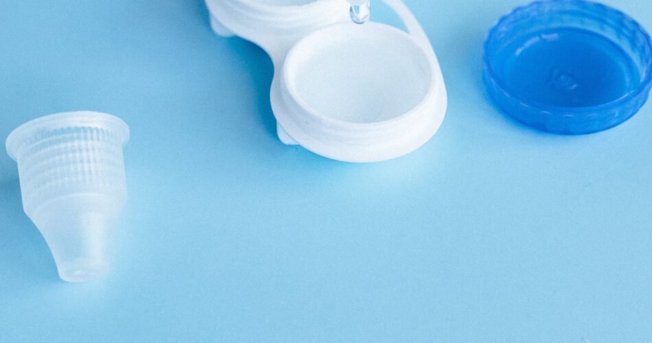 Top 5 Contact Lens Solutions for Dry Eyes