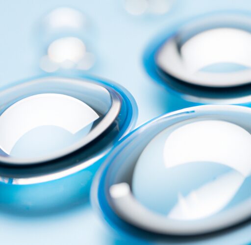 The Risks of Wearing Contact Lenses with Cataracts