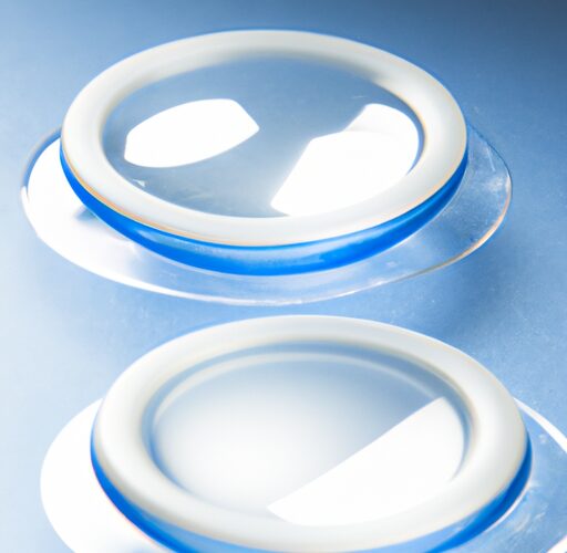 How to Store Your Contact Lenses When You Travel”