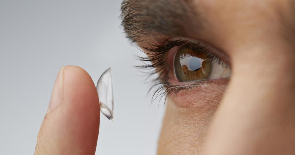 "Legal Battle Unveiled: Woman Alleges Permanent Eye Damage Caused by Contact Lenses"